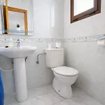 Charming 3-bedroom In Scenic Апартаменты