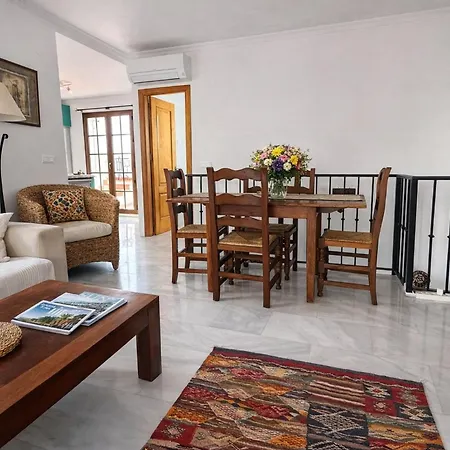 Charming 3-bedroom In Scenic