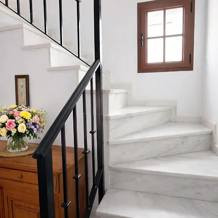 Charming 3-bedroom In Scenic